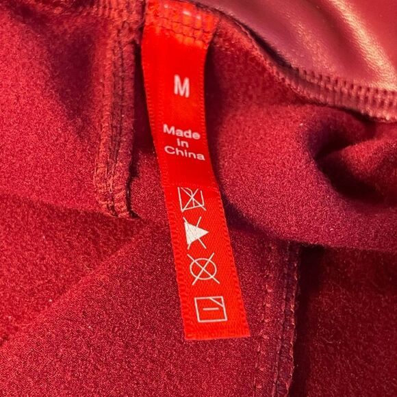 Burgundy faux leather high waisted leggings M - Picture 4 of 5